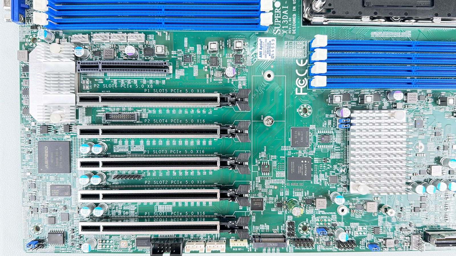 Khe cắm PCIe 5.0 trên Supermicro X13DAI-T